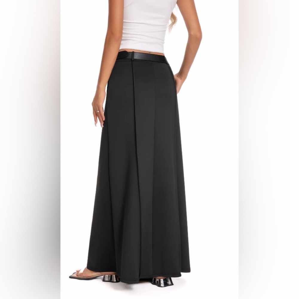 Elegant Black Maxi Skirt - Picture 2 of 5
